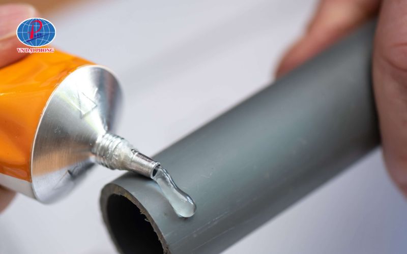 Cách 3: Làm con quay đơn giản từ ống nước nhựa uPVC