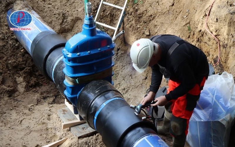 Tiến hành hàn nối ống HDPE thoát nước Đạt Hòa