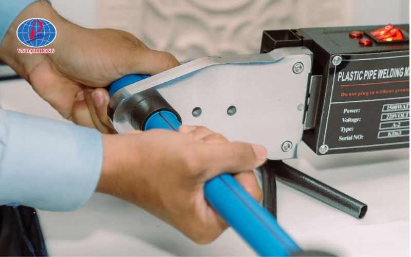 Bước 3: Tiến hành hàn ống nhựa PPR